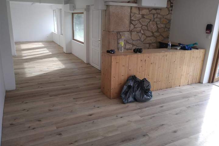 Pose de parquet, vinyle, stratifié et autres revêtements de sol